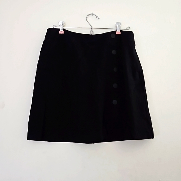 CAbi Dresses & Skirts - Size‎ 8 Cabi pocketed Cute!!! Black Skirt